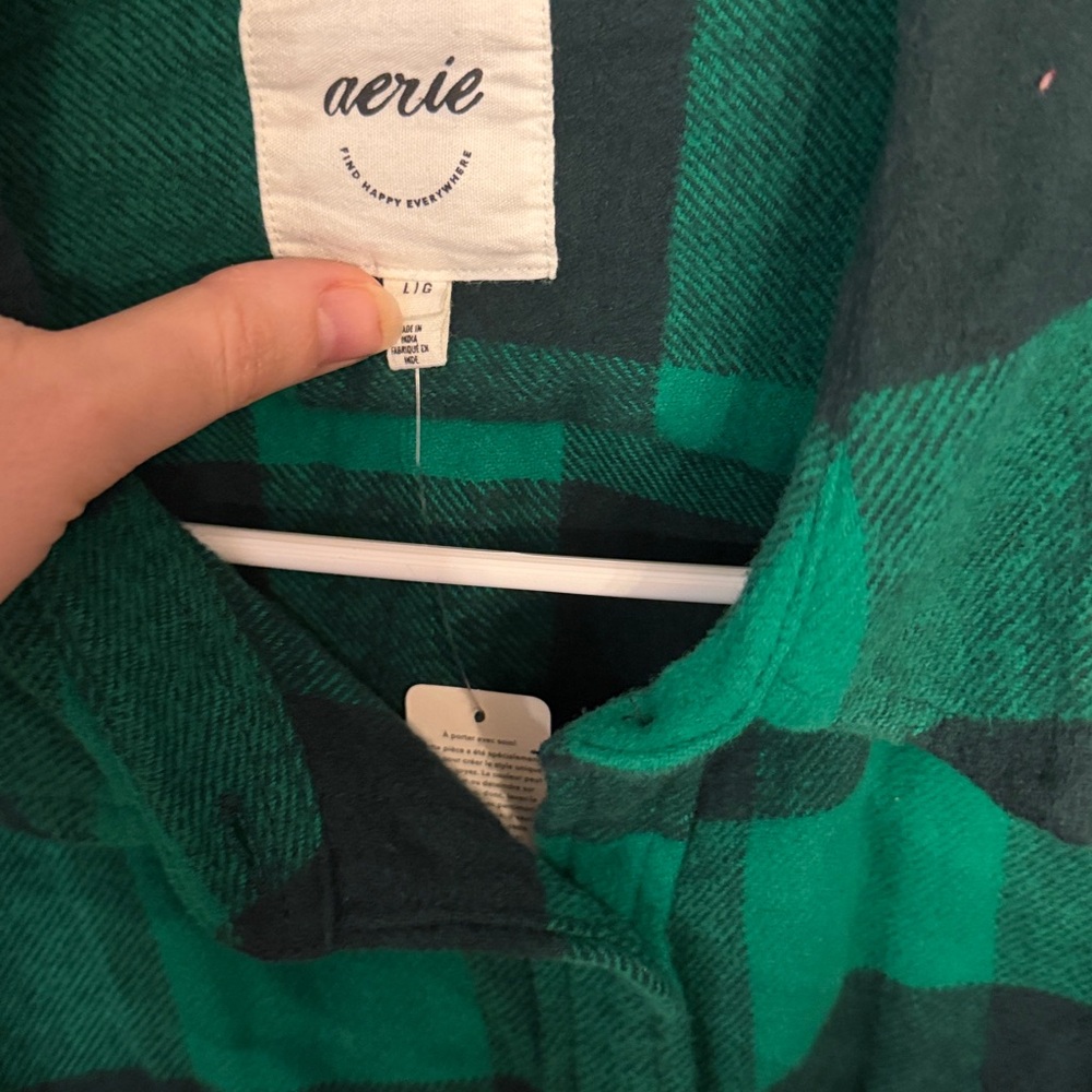 aerie Green and Black Plaid women button up - very thick NWT - Picture 3 of 5